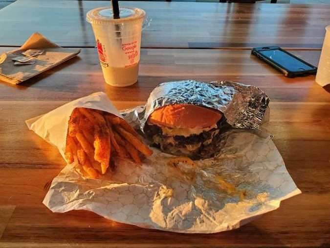 buddy's burger