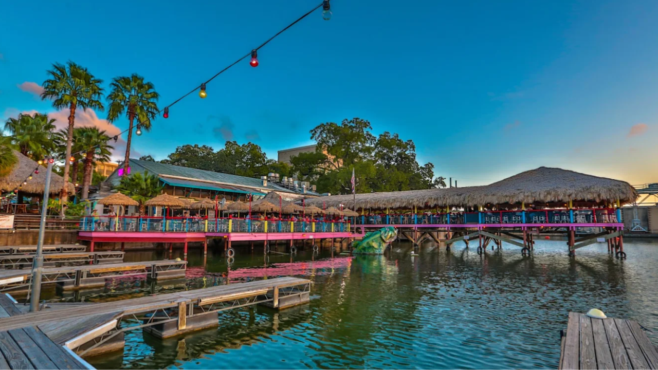 hula hut