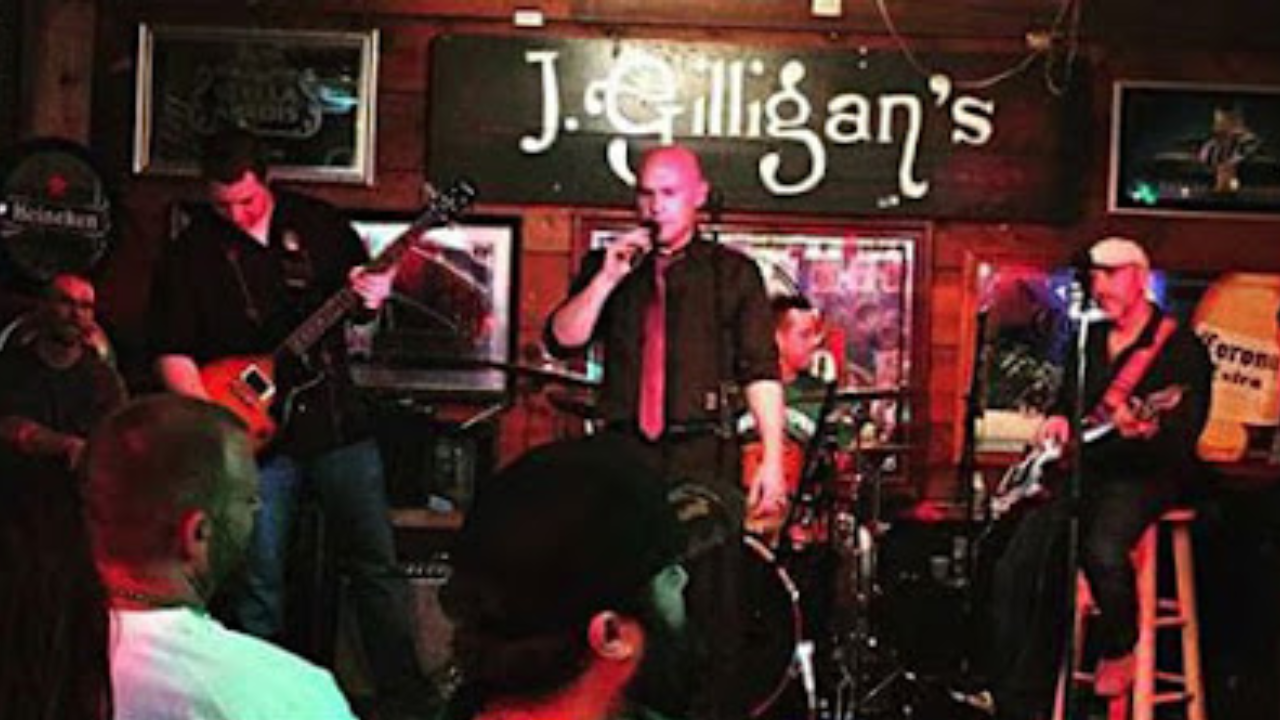 J. Gilligan's Bar & Grill