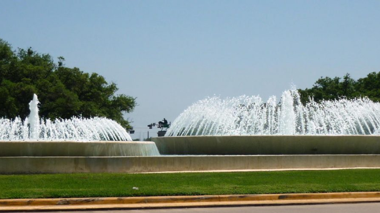 mecom fountain