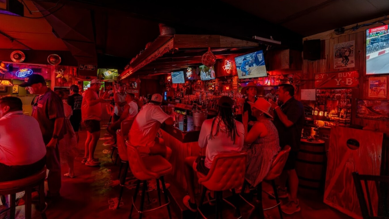 red river ice house